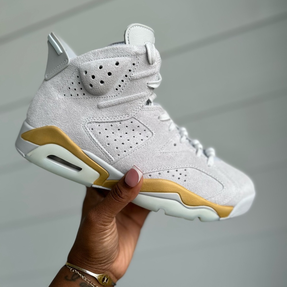 Air Jordan 6 Women’s Craft “Pearl” Women’s Sneaker DQ4914 074